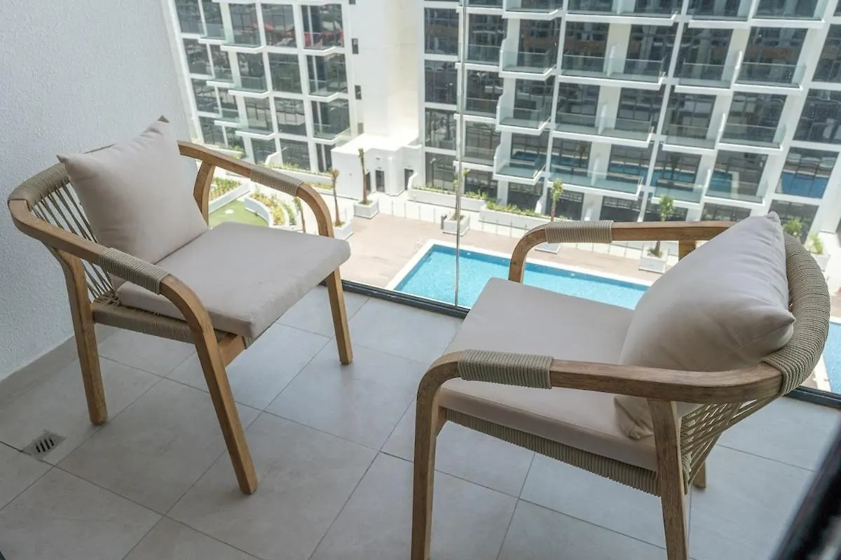 Immaculate Studio Great For 2 In Meydan Dubai Appartement